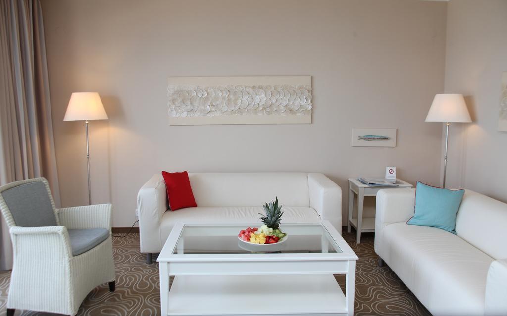 Mein Strandhaus - Hotel, Restaurant & Schwimmbad Timmendorfer Strand Luaran gambar
